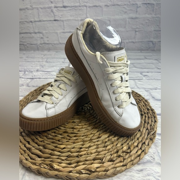 Puma Basket White Leather Fashion Sneakers. - Picture 2 of 9